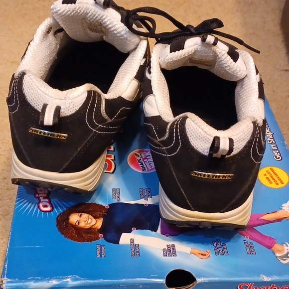 Size 9.5 sketches shape ups - Picture 3 of 4